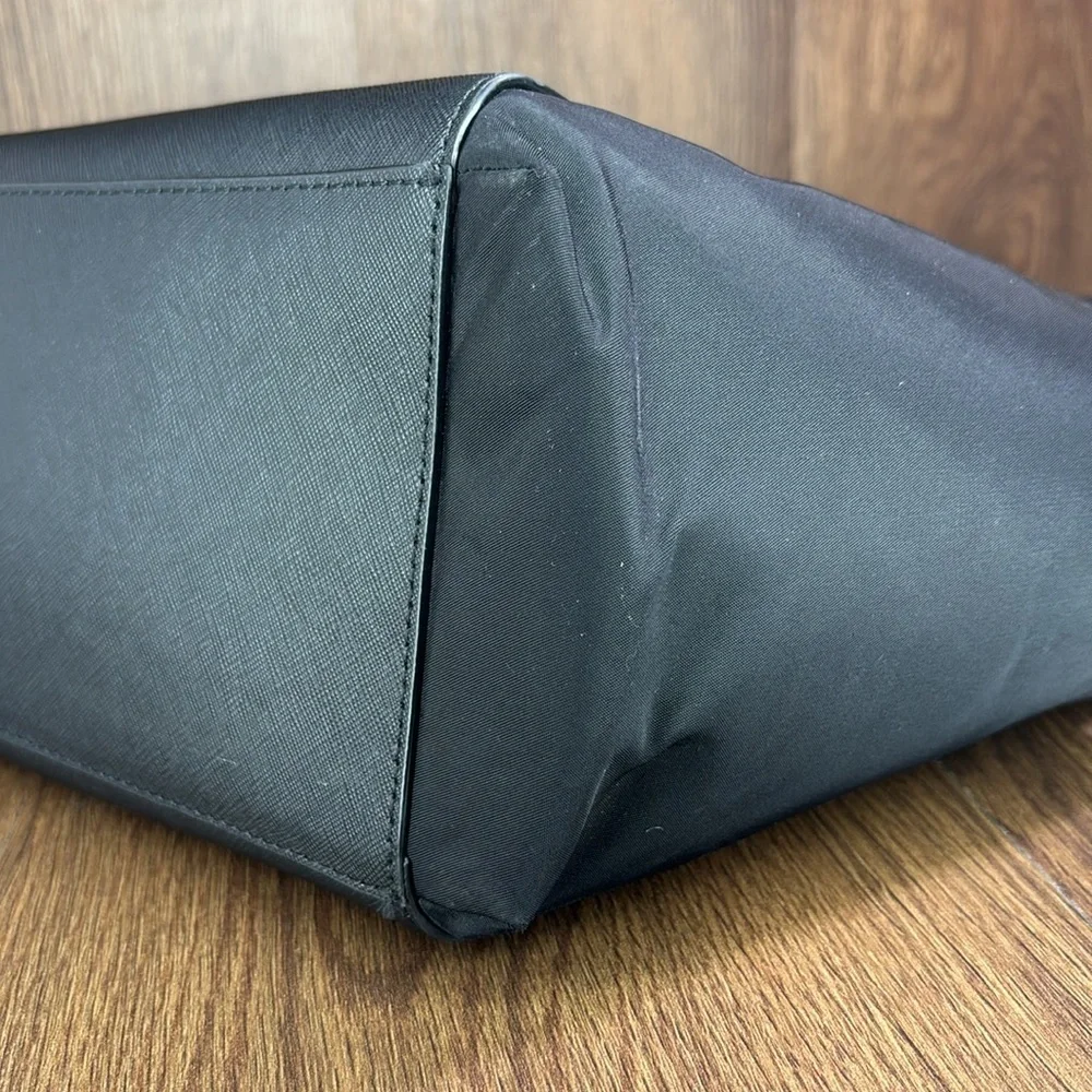 Henri Bendel Black Diaper Bag Tote w Changing Mat Large Travel Baby Bag